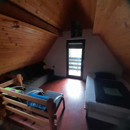 Owl's Nest Деревянный коттедж *